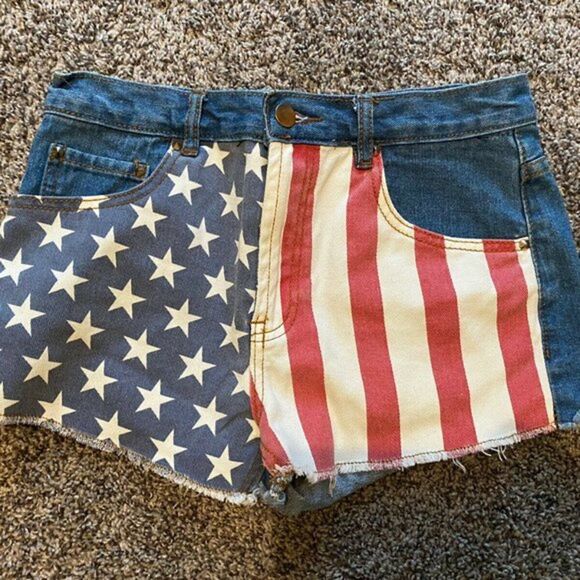 FOREVER 21 Jean Shorts Sz 27 Patriotic Denim Flag - Picture 1 of 2